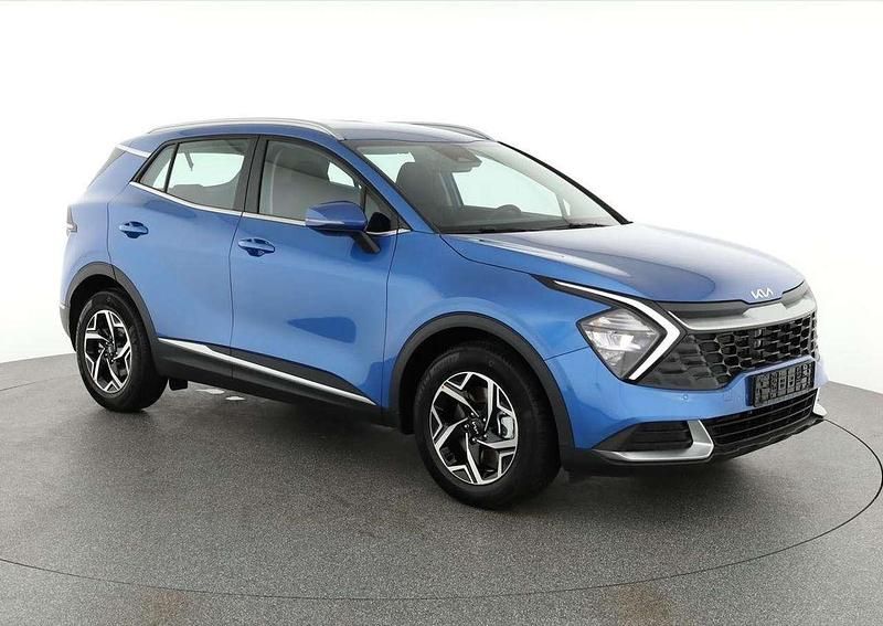 Blue flame metallic Neu 2025 Kia Sportage Urban SUV | 29.045 € (Guter Preis) - Bild 1/4