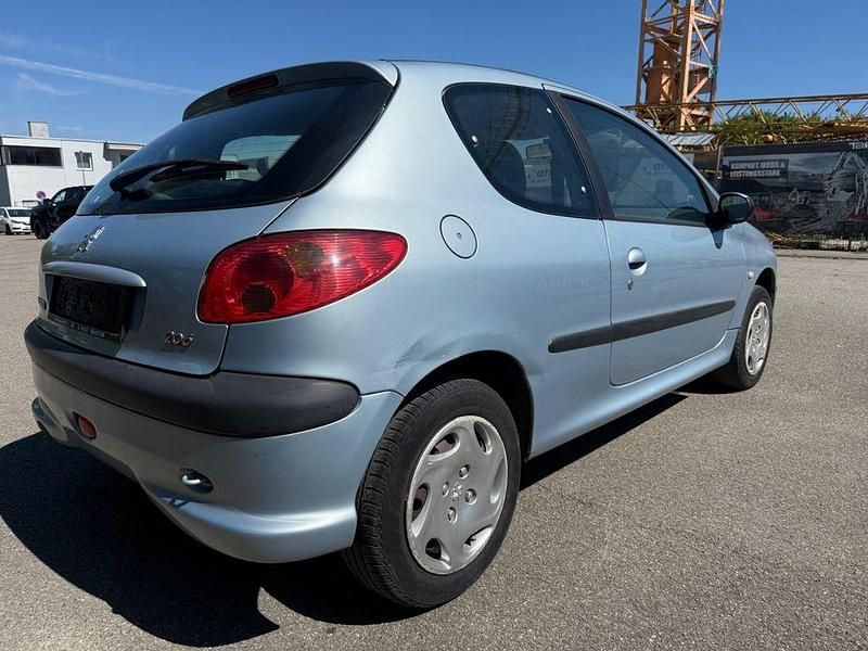 Gebraucht Peugeot 206 60 PS (44 kW) 2003 Blau Limousine