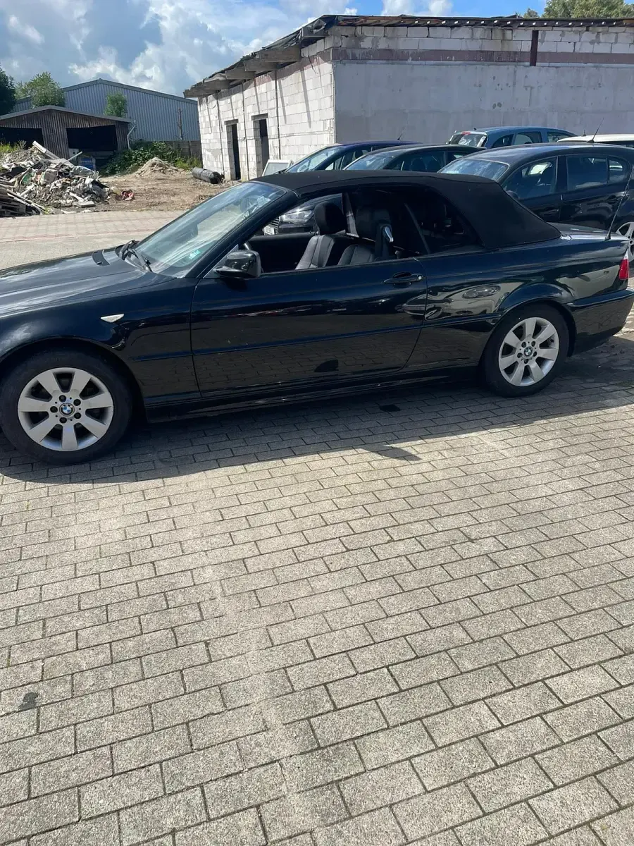 Gebraucht BMW 318 Cabriolet 143 PS (105 kW) 2005 Schwarz Cabrio