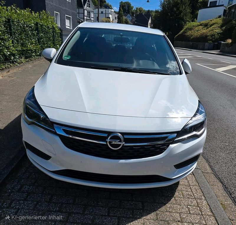 Weiß Gebraucht 2017 Opel Astra Edition Limousine | 6.000 € (Superpreis) - Bild 1/4