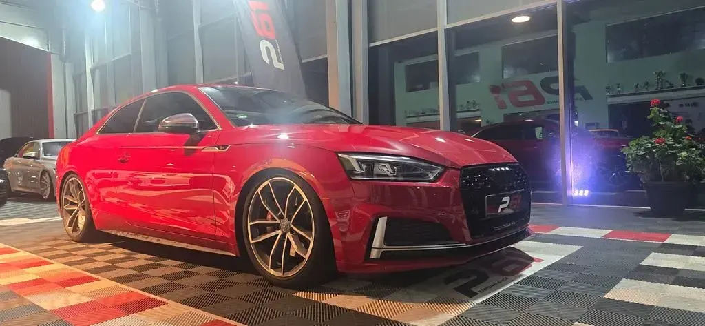 Używany Audi S5 Sport 354 KM (260 kW) 2017 Czerwony Coupe