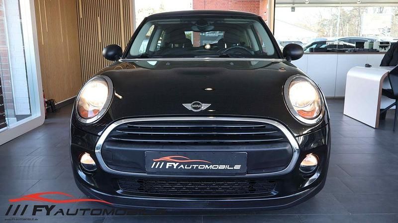 Gebraucht Mini ONE 102 PS (75 kW) 2015 Midnight black metallic Kleinwagen