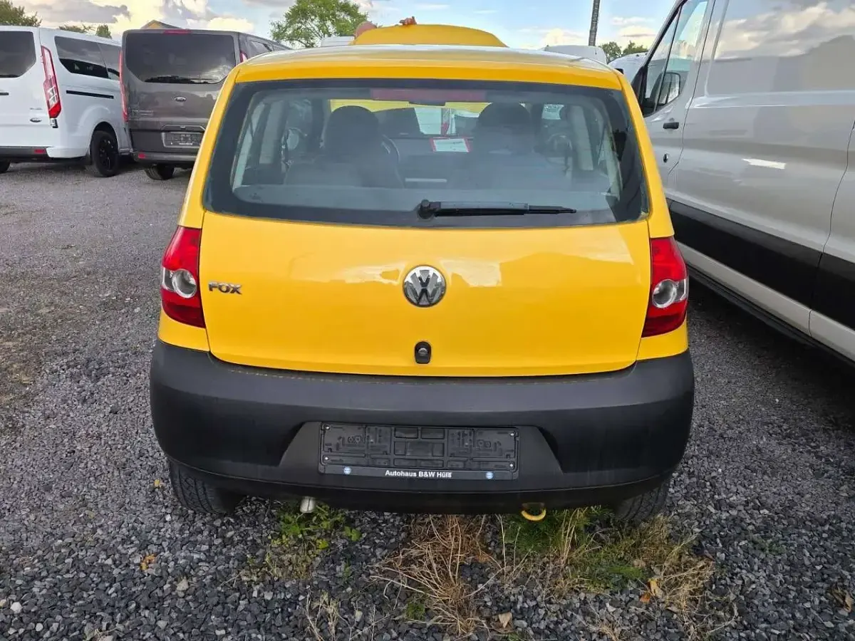 Gebraucht VW Fox 54 PS (39 kW) 2006 Gelb Kleinwagen