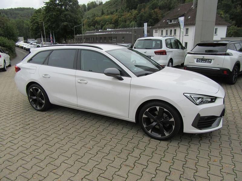 Gebraucht Cupra Leon 150 PS (110 kW) 2023 Weiß Limousine