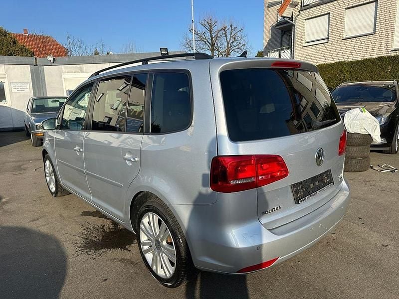 Gebraucht VW Touran Comfortline 140 PS (102 kW) 2012 Silber Van / Kleinbus