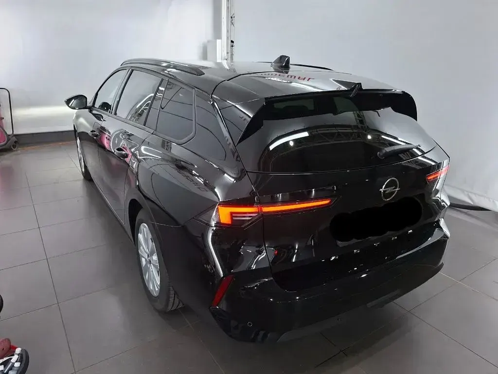 Gebraucht Opel Astra Business Edition 110 PS (80 kW) 2025 Schwarz Kleinwagen
