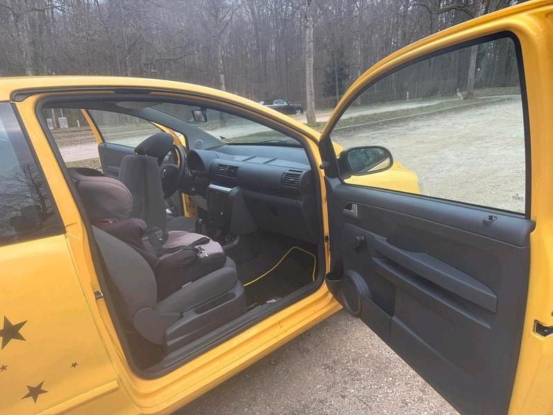 Gebraucht VW Fox 75 PS (55 kW) 2009 Gelb Kleinwagen