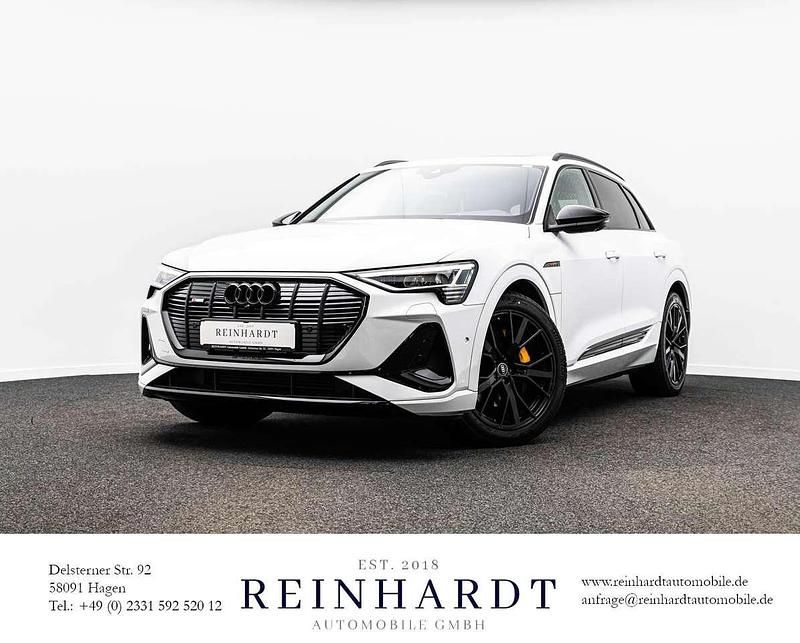 Gebraucht Audi e-tron Black Edition 300 kW (408 PS) 2022 Gletscherweiß metallic SUV