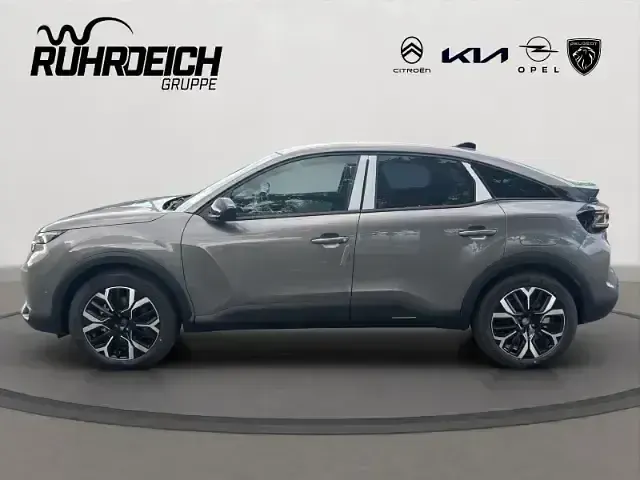 Neu Citroën C4 145 PS (106 kW) 2025 Grau SUV
