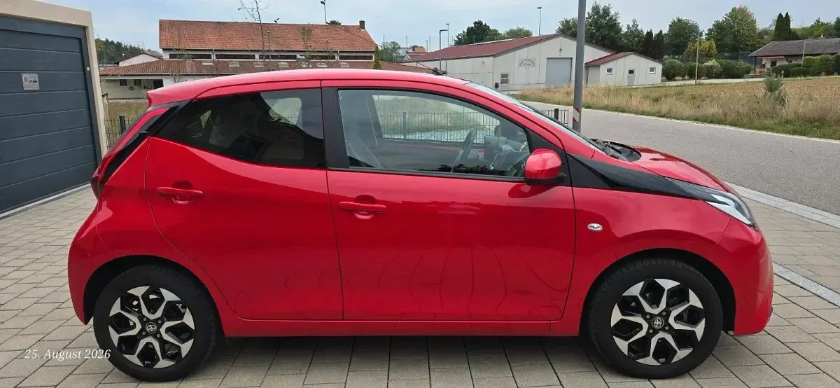 Gebraucht Toyota Aygo Connect Style 72 PS (52 kW) 2018 Rot Kleinwagen