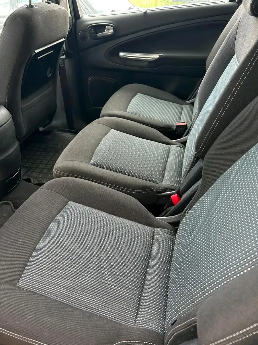 Gebraucht Ford S-MAX 140 PS (102 kW) 2013 Grau Van / Kleinbus