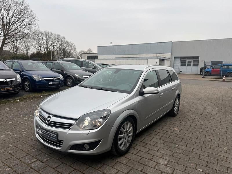 Gebraucht Opel Astra Innovation 116 PS (85 kW) 2009 Silber Kombi