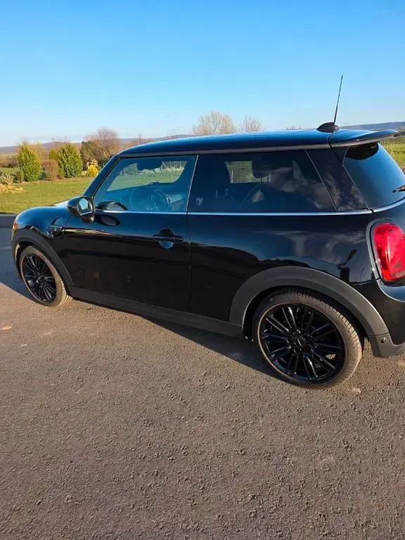 Gebraucht Mini Cooper SE 135 kW (184 PS) 2021 Schwarz Kleinwagen
