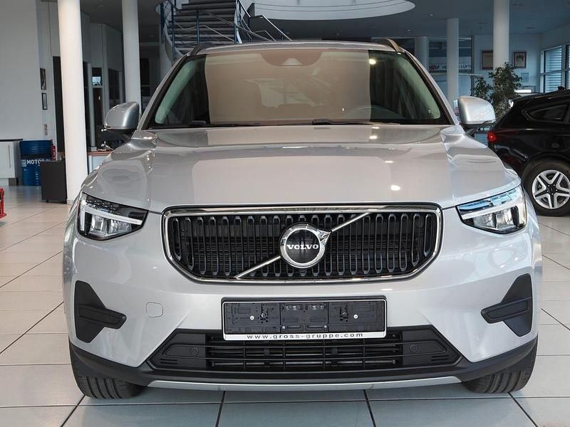 Gebraucht Volvo XC40 129 PS (94 kW) 2023 Grau SUV