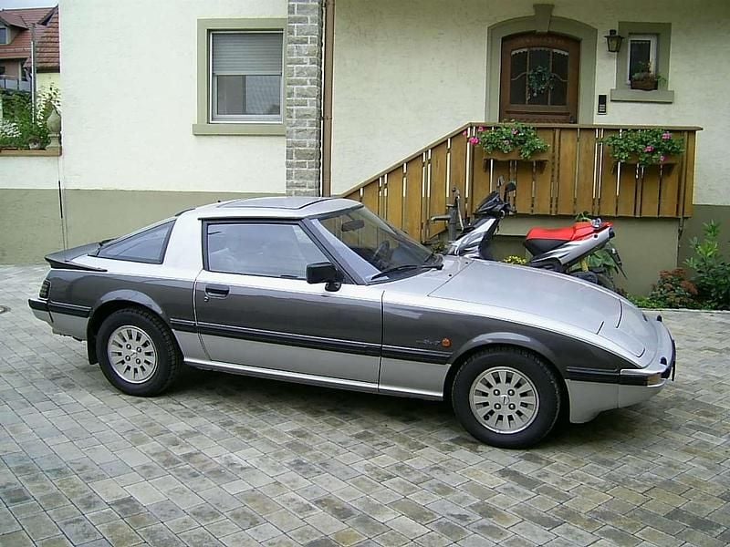 Gebraucht Mazda RX7 113 PS (83 kW) 1985 Silber Coupé