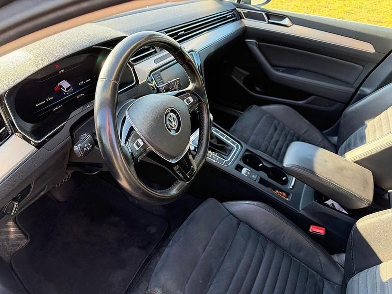 Gebraucht VW Passat Highline 239 PS (175 kW) 2016 Grau Kombi