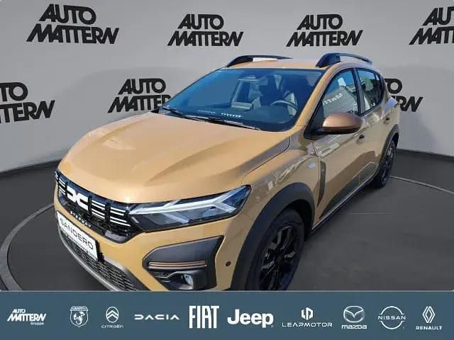 Beige Neu 2025 Dacia Sandero Extreme Kleinwagen | 20.379 € (Etwas zu teuer) - Bild 1/4