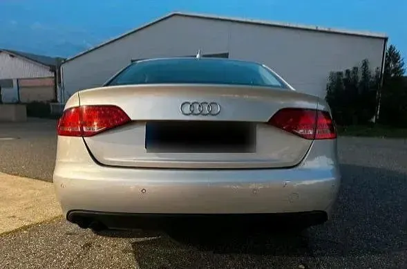 Gebraucht Audi A4 Ambition 160 PS (117 kW) 2010 Silber Limousine