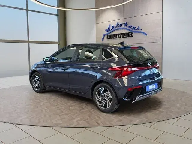 Neu Hyundai i20 90 PS (66 kW) 2026 Aurora grey Kleinwagen