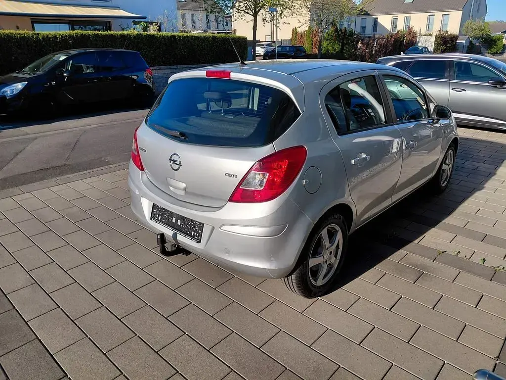 Gebraucht Opel Corsa Selection 75 PS (55 kW) 2013 Grau Kleinwagen