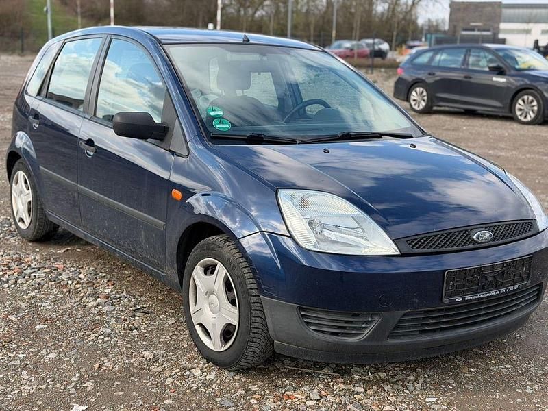 Gebraucht Ford Fiesta Ambiente 60 PS (44 kW) 2004 Blau Kleinwagen