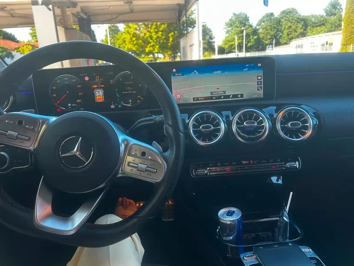 Gebraucht Mercedes A220 AMG line 190 PS (139 kW) 2019 Schwarz Kleinwagen