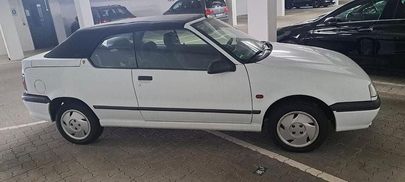Gebraucht Renault 19 88 PS (64 kW) 1994 Weiß Cabrio
