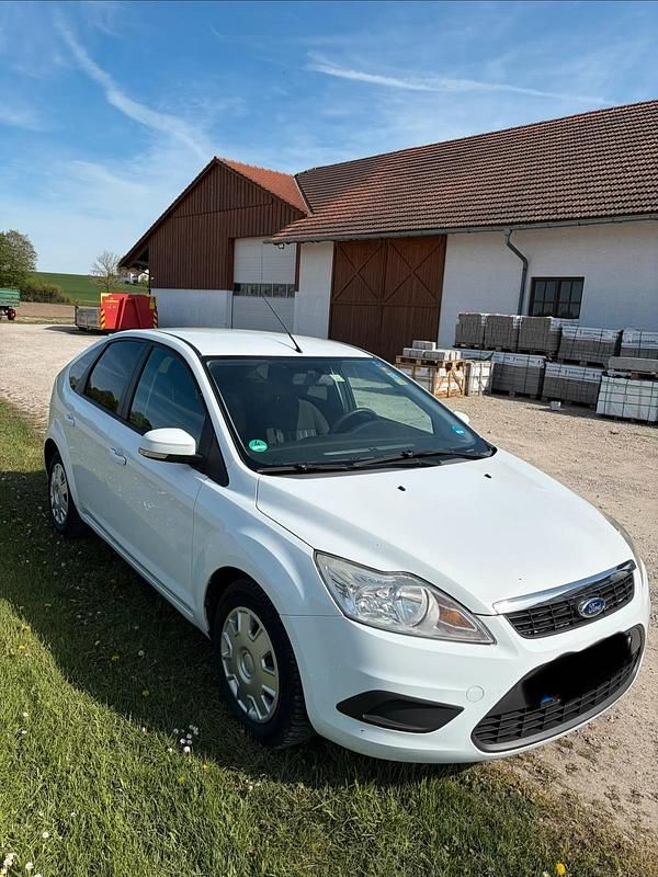 Usata Ford Focus 100 CV (73 kW) 2008 Bianco Utilitaria