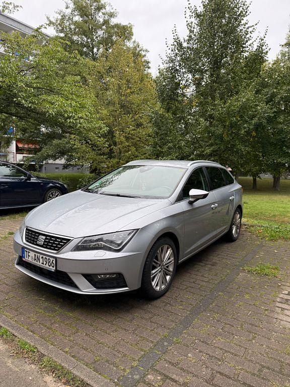 Grau Gebraucht 2017 Seat Leon ST XCELLENCE Kombi | 9.999 € (Guter Preis) - Bild 1/4
