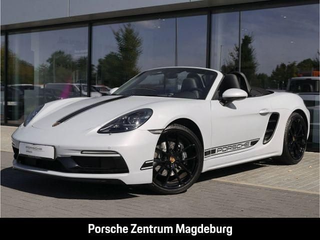 Grau Gebraucht 2024 Porsche 718 Boxster Edition Cabrio | 77.990 € (Teuer) - Bild 1/4