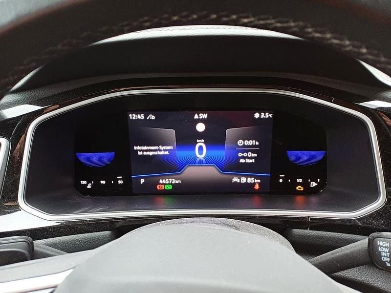 Silber Gebraucht 2022 VW T-Roc R-line SUV | 25.900 € (Fairer Preis) - Bild 1/4