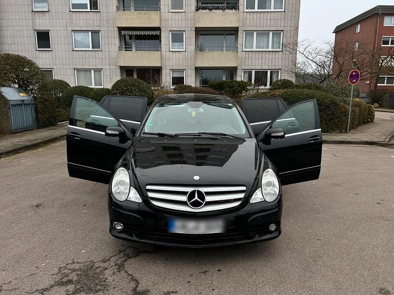 Schwarz Gebraucht 2008 Mercedes R320 Van / Kleinbus | 4.000 € (Superpreis) - Bild 1/4