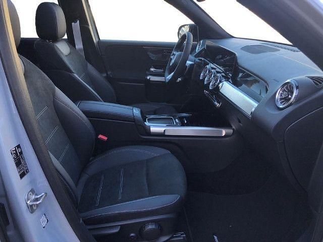 Gebraucht Mercedes GLB200 163 PS (119 kW) 2025 SUV