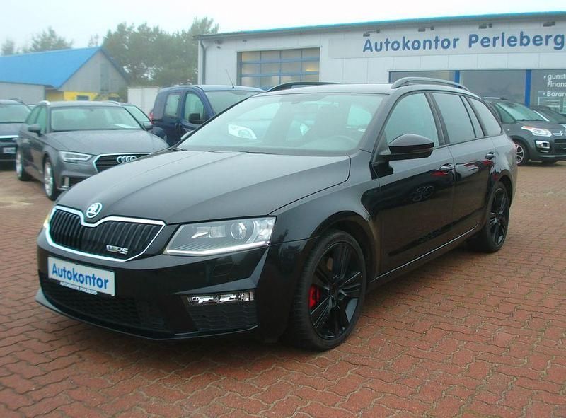 Schwarz Gebraucht 2013 Skoda Octavia RS Kombi | 7.999 € (Fairer Preis) - Bild 1/4