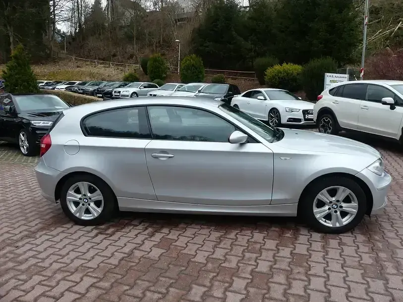 Gebraucht BMW 116 122 PS (89 kW) 2008 Silber Kleinwagen