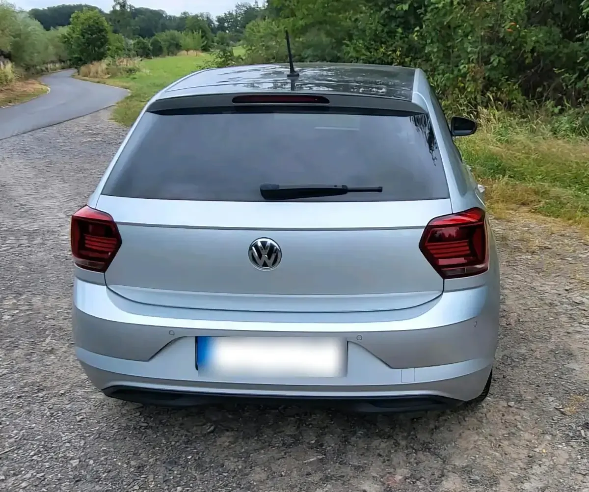 Gebraucht VW Polo Highline 116 PS (85 kW) 2019 Silber Kleinwagen