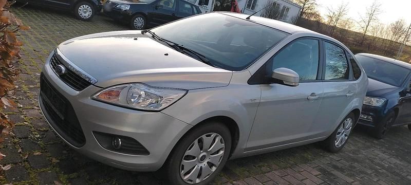Gebraucht Ford Focus 100 PS (73 kW) 2010 Limousine