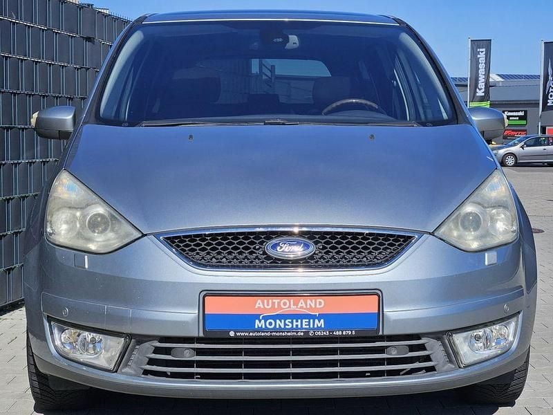 Gebraucht Ford Galaxy Ghia 140 PS (102 kW) 2009 Silber Van / Kleinbus