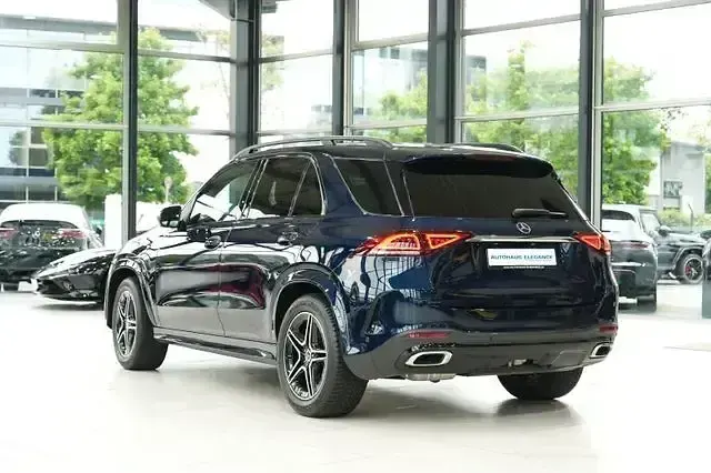 Gebraucht Mercedes GLE400 AMG line 330 PS (242 kW) 2022 Cavansitblau  metalliclack SUV