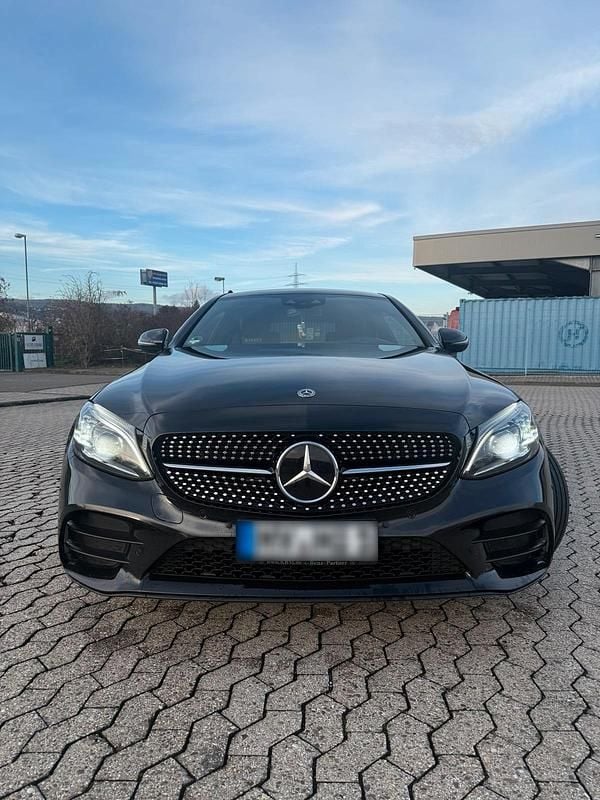 Gebraucht Mercedes C300 245 PS (180 kW) 2019 Schwarz Coupé