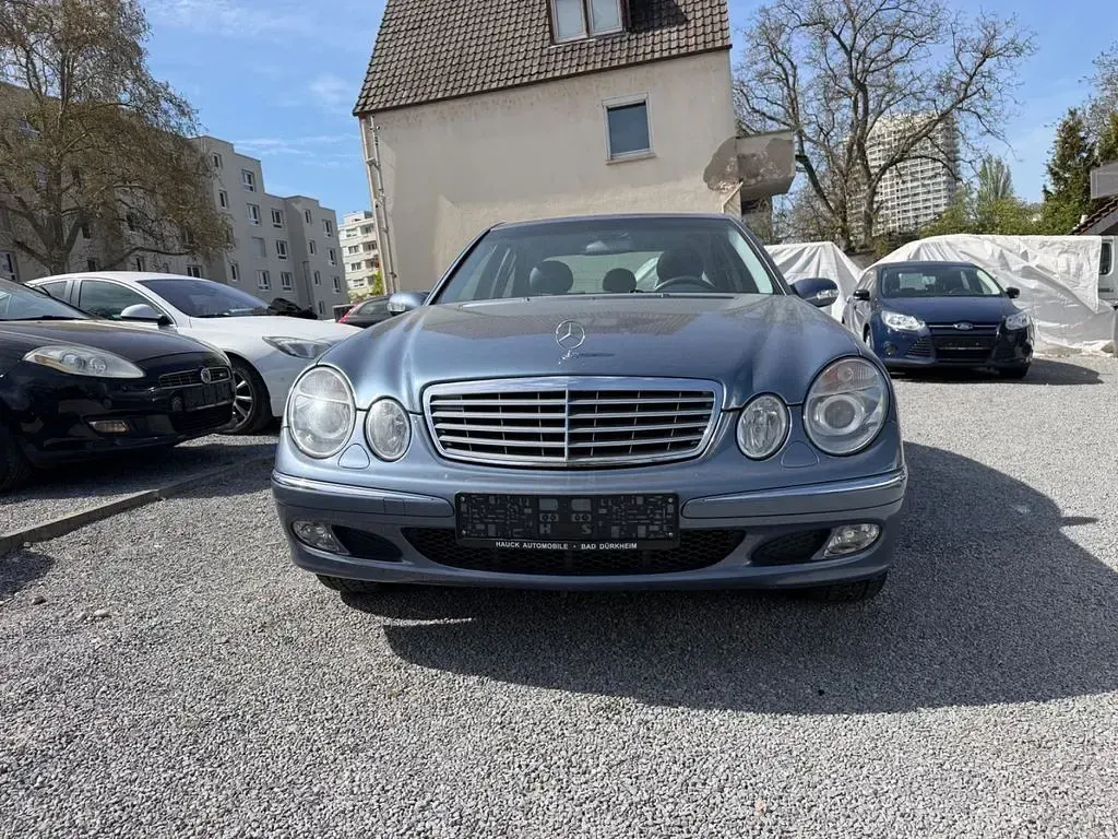 Gebraucht Mercedes E240 Elegance 177 PS (130 kW) 2003 Limousine