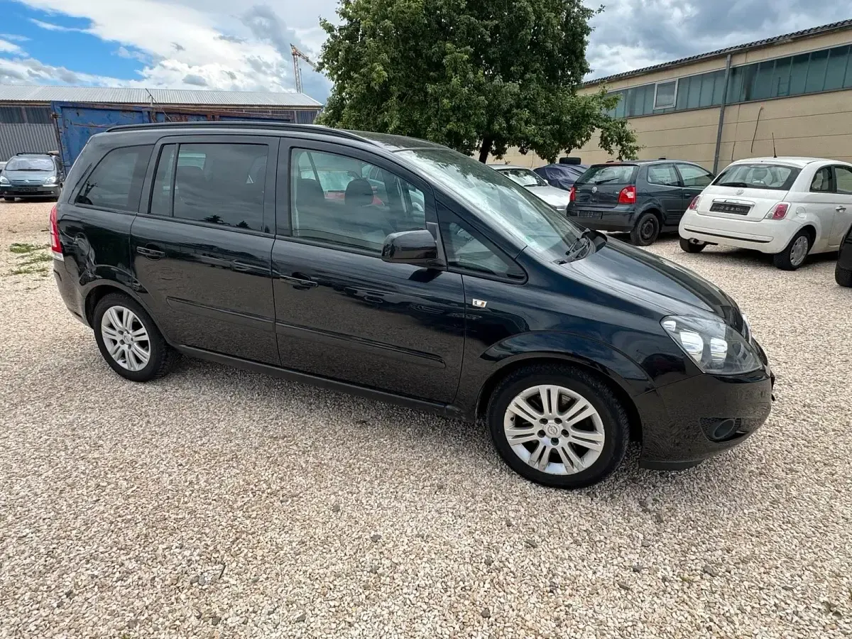 Gebraucht Opel Zafira 125 PS (91 kW) 2013 Schwarz Van / Kleinbus