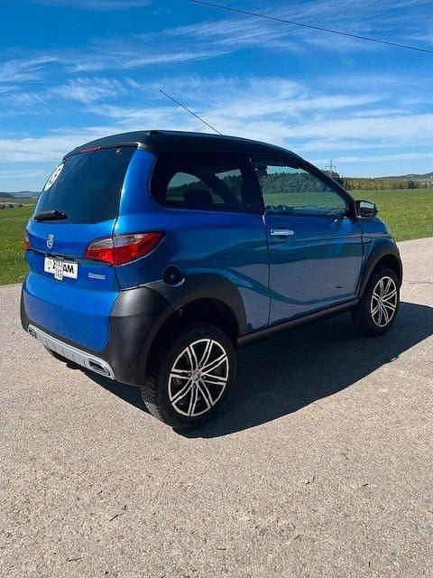 Second-hand Aixam Crossover Premium 2018 Albastru