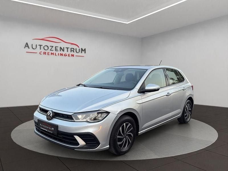 Silber Gebraucht 2022 VW Polo Life Limousine | 16.990 € (Superpreis) - Bild 1/4