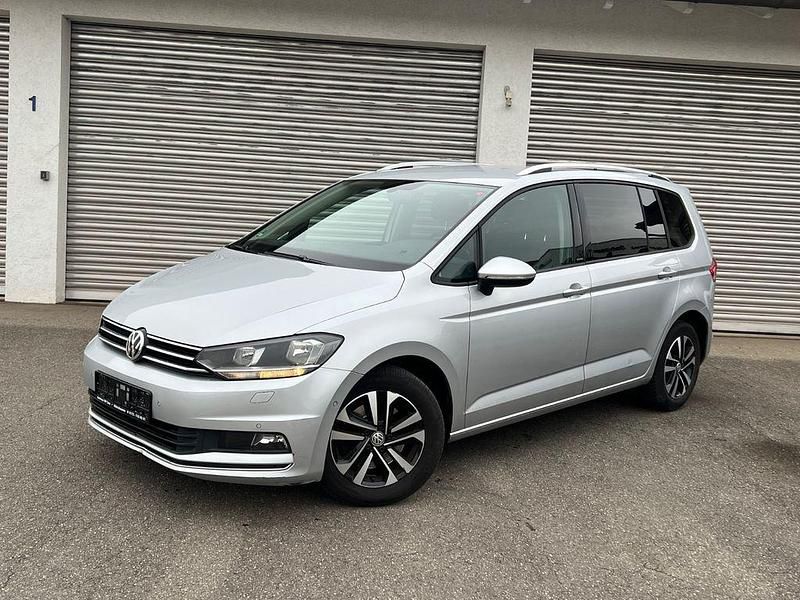 Silber Gebraucht 2020 VW Touran United Van / Kleinbus | 15.500 € (Fairer Preis) - Bild 1/4