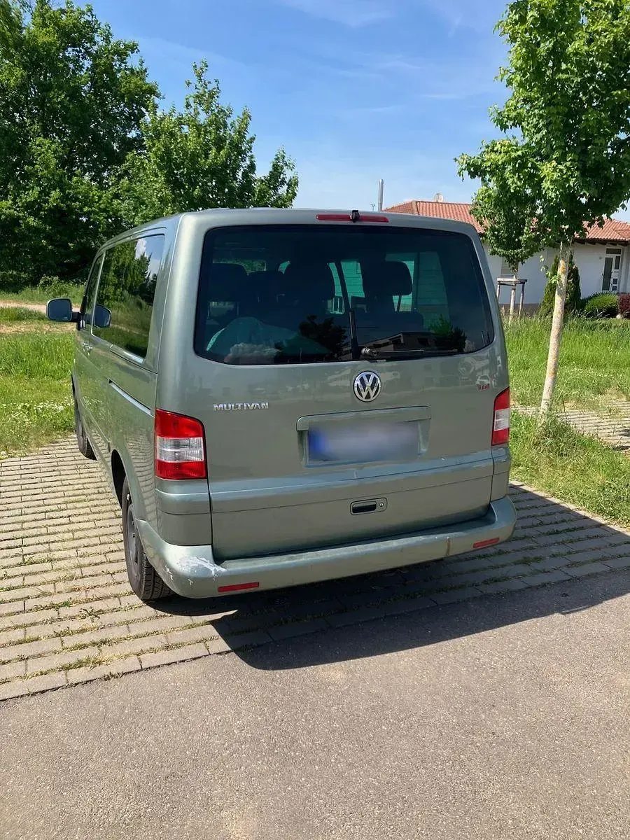 Second-hand VW T5 174 CP (127 kW) 2003 Verde Van