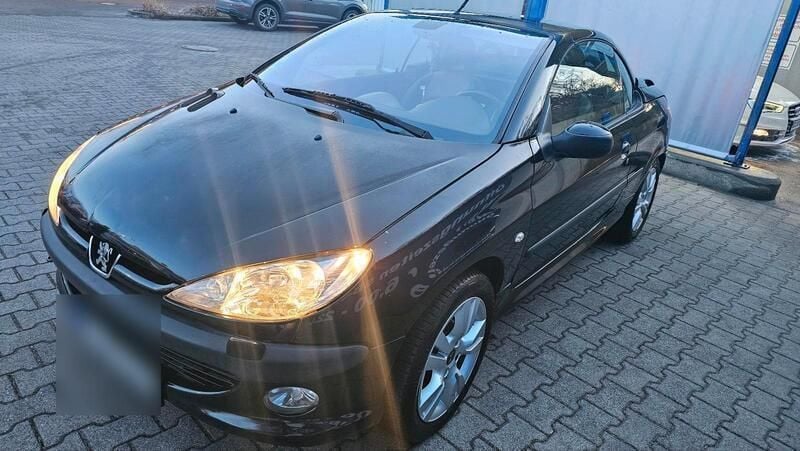 Schwarz Gebraucht 2003 Peugeot 206 CC Cabrio | 1.250 € (Fairer Preis) - Bild 1/4