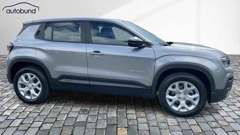 Uusi Jeep Avenger Altitude 101 HP (74 kW) 2025 Harmaa Katumaasturi
