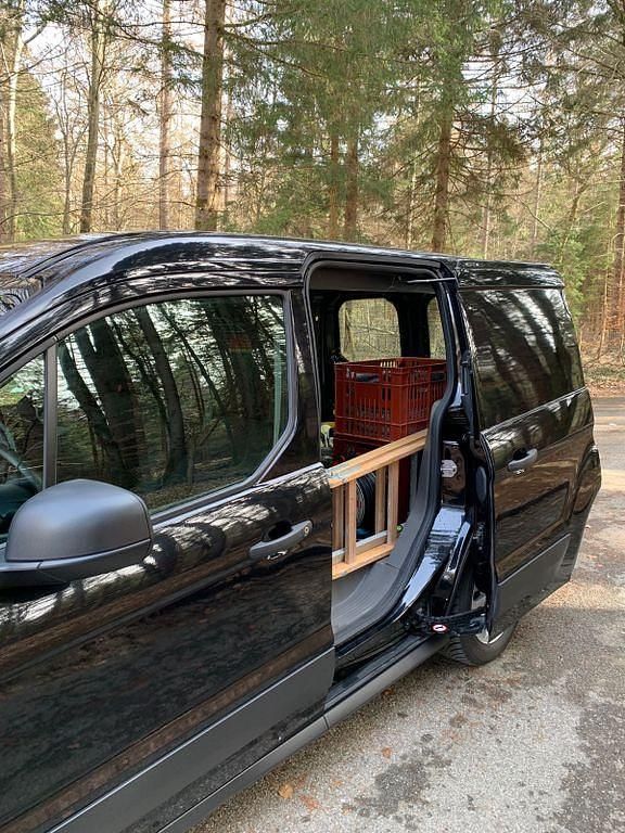 Gebraucht Ford Transit Connect 120 PS (88 kW) 2019 Schwarz Van / Kleinbus