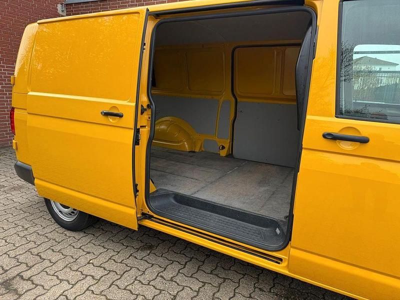 Second-hand VW Transporter 102 CP (75 kW) 2016 Galben Van